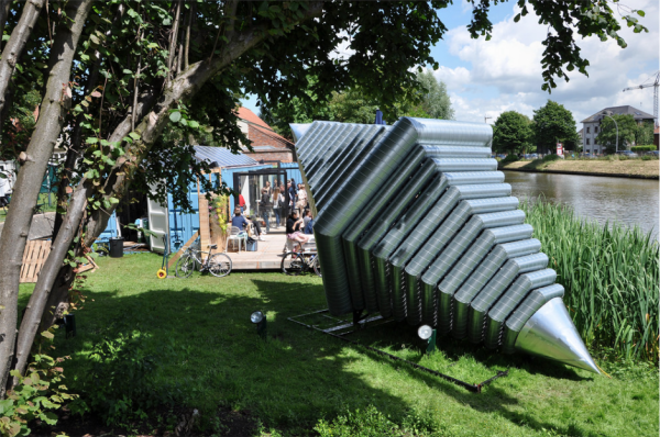 « TAKE AWAY AIR » du collectif Hehe à la Pre Triennale de Bruges