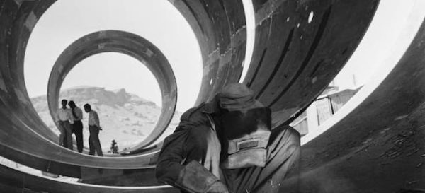 Ouverture du Centre d&rsquo;art Jameel à Dubaï avec l&rsquo;exposition “Crude” qui revient sur l&rsquo;histoire du pétrole au Moyen-Orient